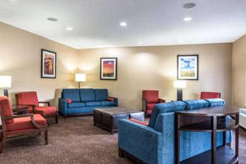 COMFORT INN AND SUITES - HANNIBAL 5