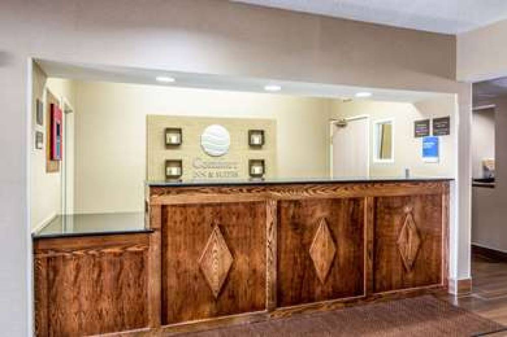 COMFORT INN AND SUITES - HANNIBAL 4