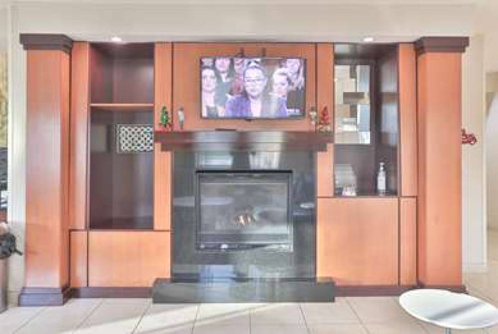 COMFORT INN AND SUITES HOUSTON 5