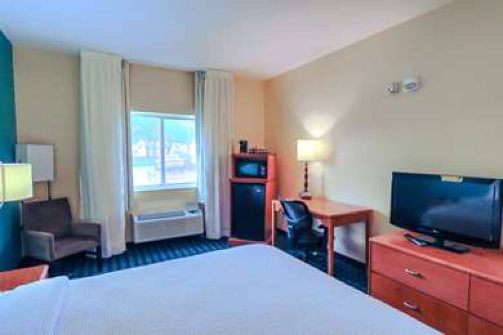 COMFORT INN AND SUITES HOUSTON 2