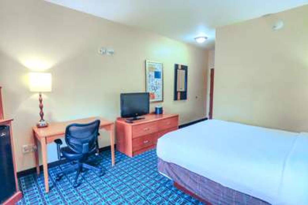 COMFORT INN AND SUITES HOUSTON 3