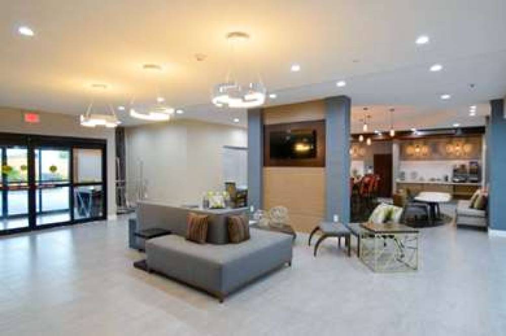 COMFORT INN AND SUITES HOUSTON I-45 4