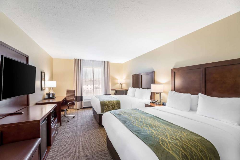 COMFORT INN AND SUITES HURRICANE 3