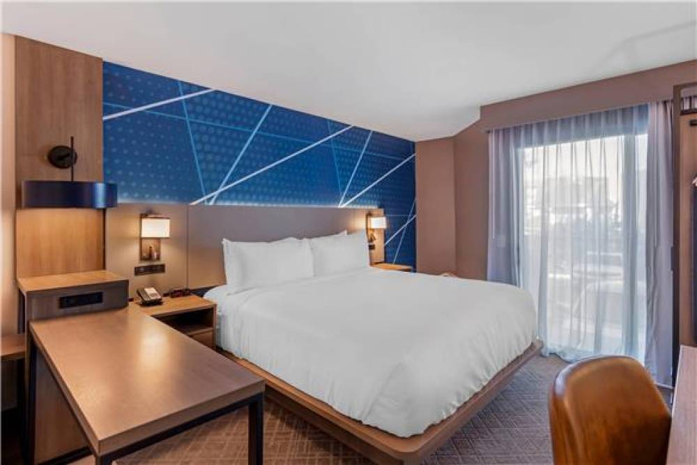COMFORT INN AND SUITES IRVINE SPECT 2