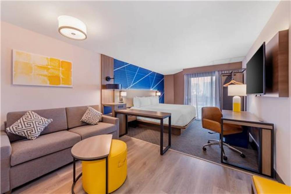 COMFORT INN AND SUITES IRVINE SPECT 1
