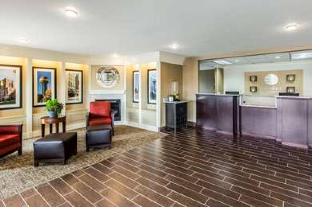 COMFORT INN AND SUITES KNOXVILLE WE 5