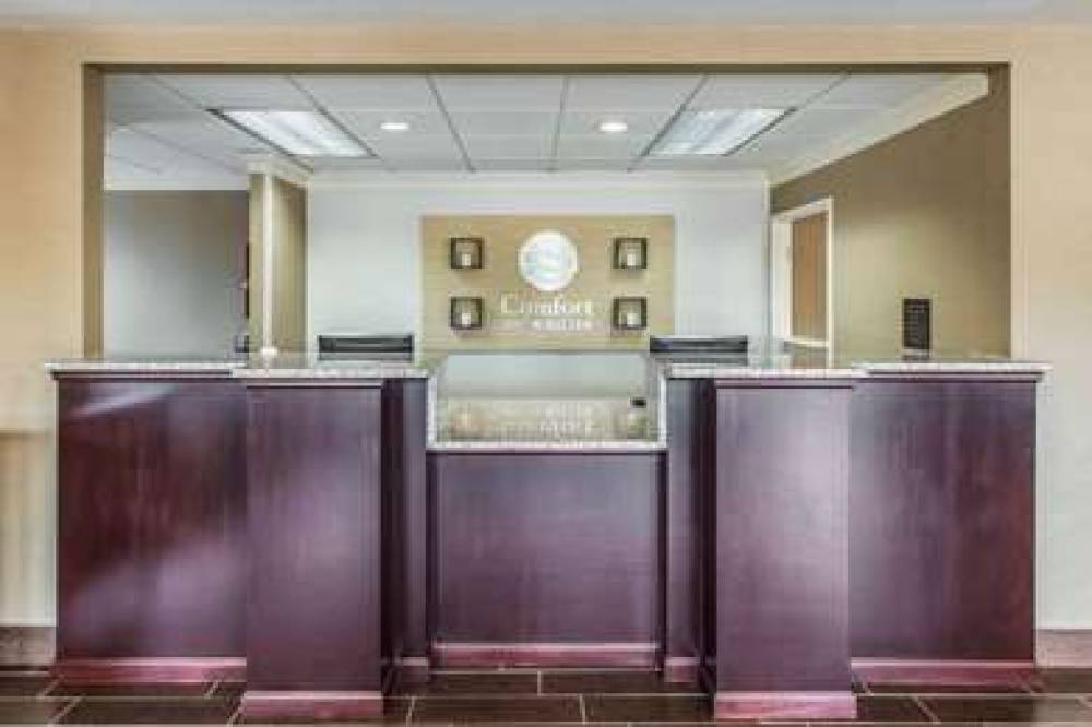 COMFORT INN AND SUITES KNOXVILLE WE 8