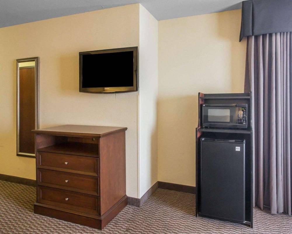 Comfort Inn And Suites Madisonville 2