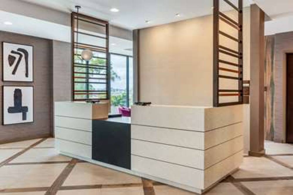 COMFORT INN AND SUITES MIAMI INTERN 3