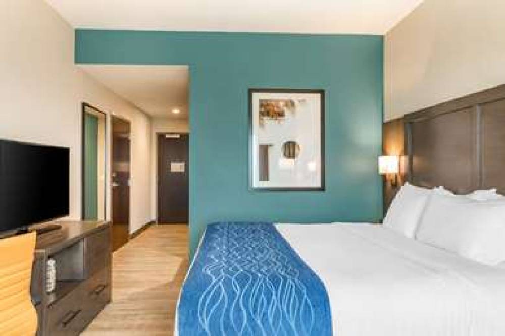 COMFORT INN AND SUITES MIAMI INTERN 7