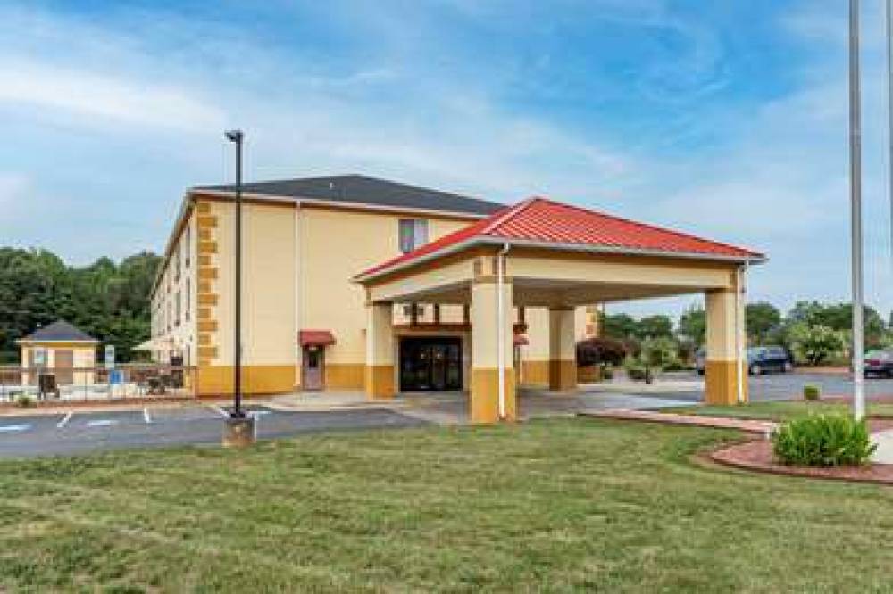 COMFORT INN AND SUITES MOCKSVILLE I 1