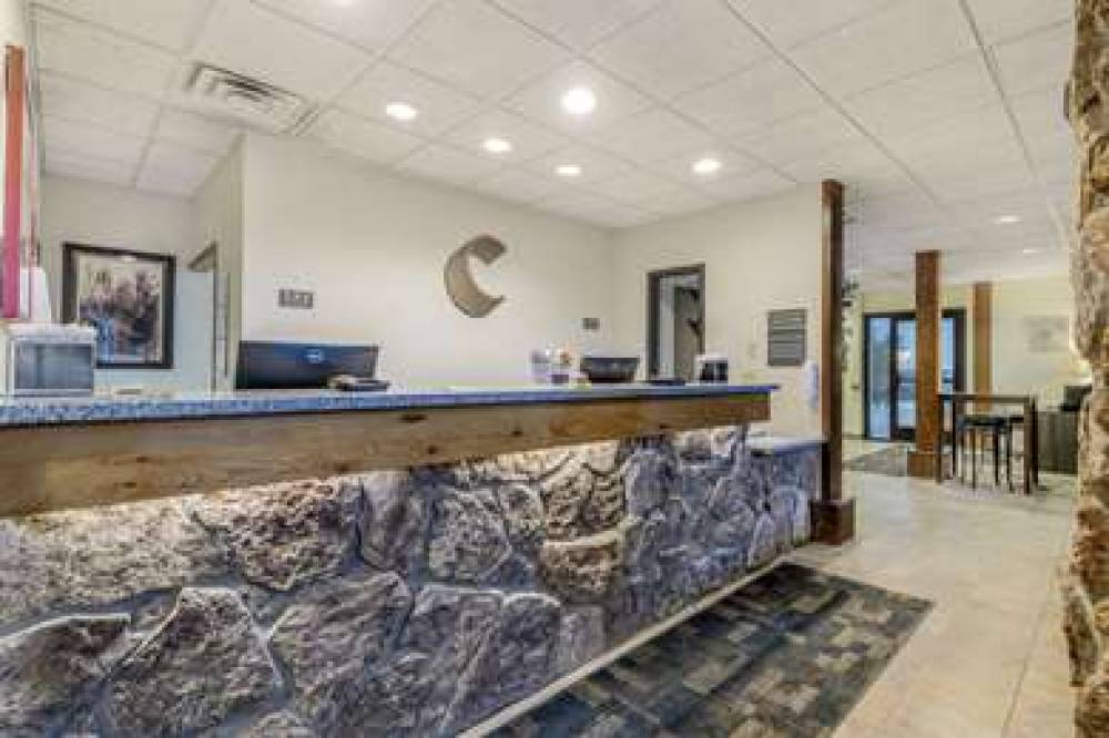 COMFORT INN AND SUITES MT RUSHMORE 3