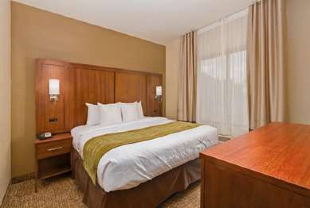 COMFORT INN AND SUITES NEAR FORT GO 10