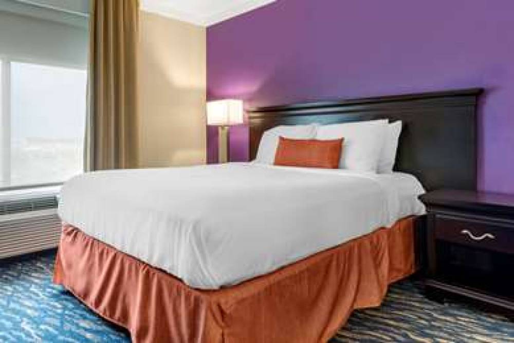 COMFORT INN AND SUITES NEW ORLEANS 6
