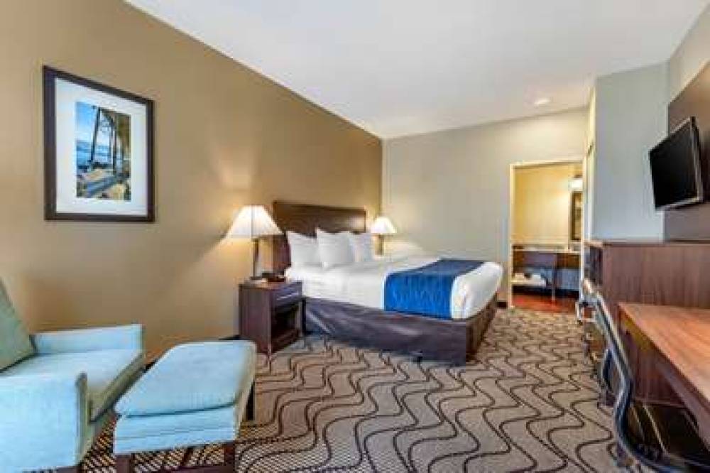 COMFORT INN AND SUITES OC-JOHN WAYN 6