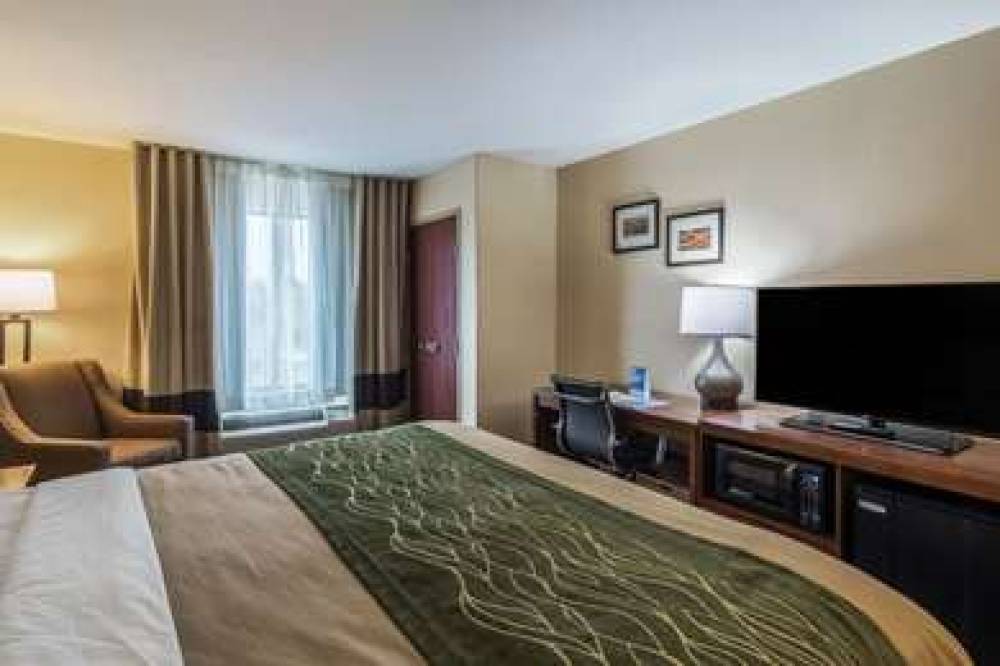 COMFORT INN AND SUITES PANAMA CITY 8