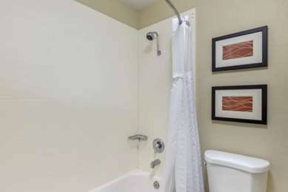 COMFORT INN AND SUITES ROCKLIN - RO 3