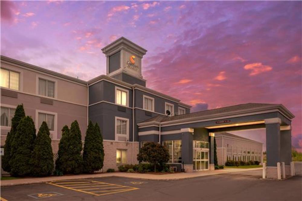 COMFORT INN AND SUITES SHEBOYGAN I- 3