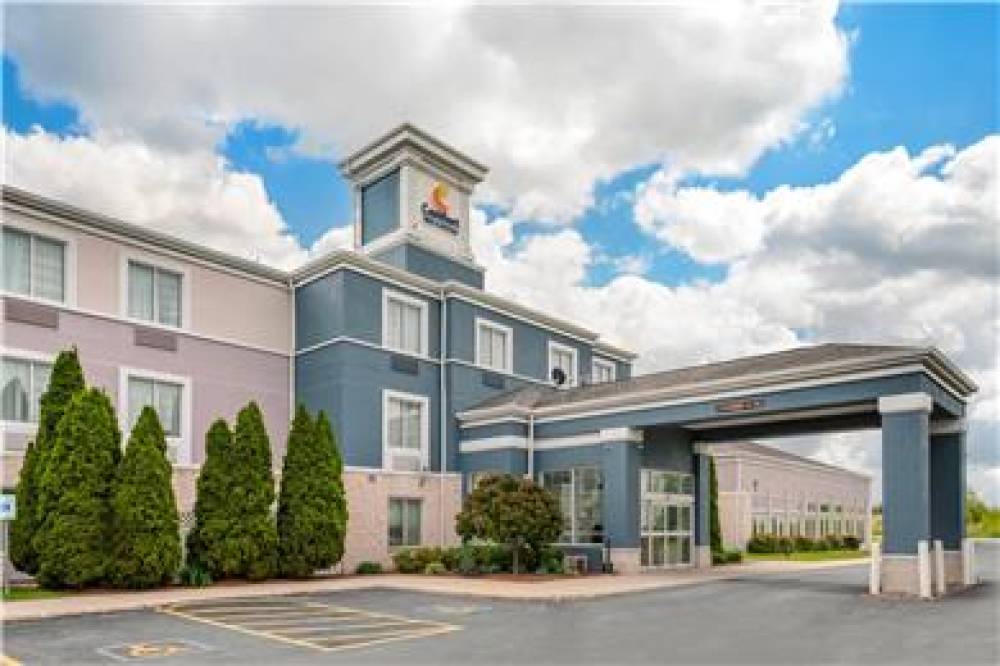 COMFORT INN AND SUITES SHEBOYGAN I- 5