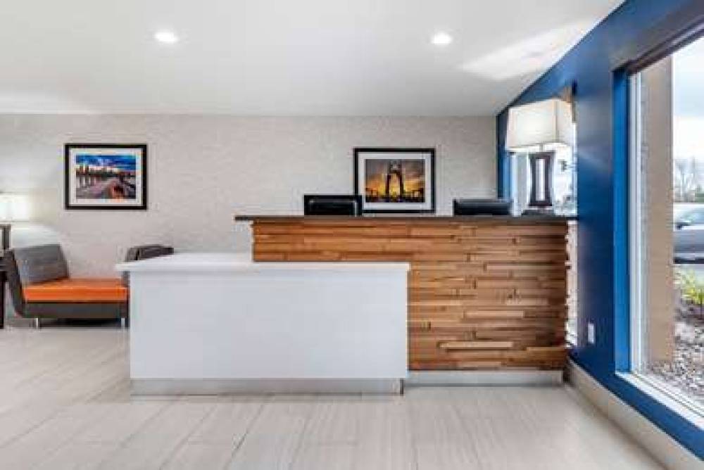 COMFORT INN AND SUITES TIGARD NEAR 2