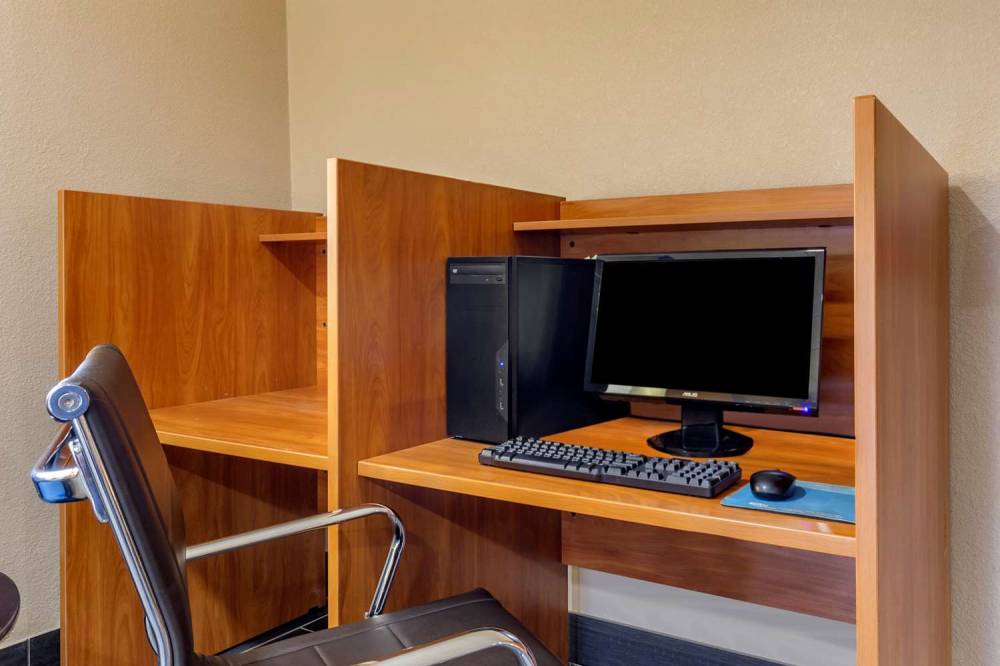 Comfort Inn Apex - Holly Springs 6
