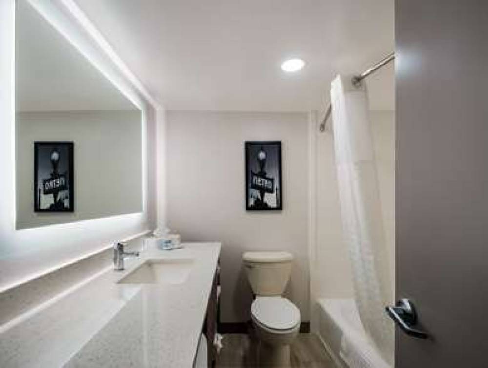 Comfort Inn Arlington Boulevard 9