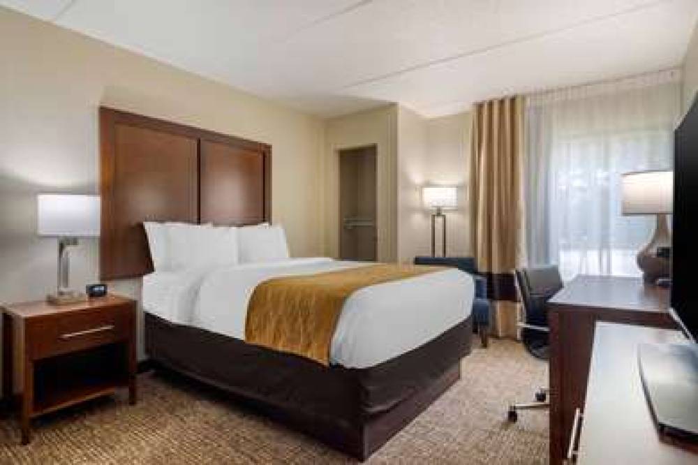 COMFORT INN ATLANTA AIRPORT 6