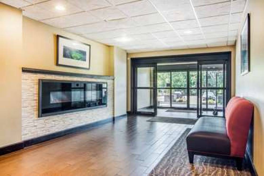 COMFORT INN ATLANTA DOWNTOWN SOUTH 6