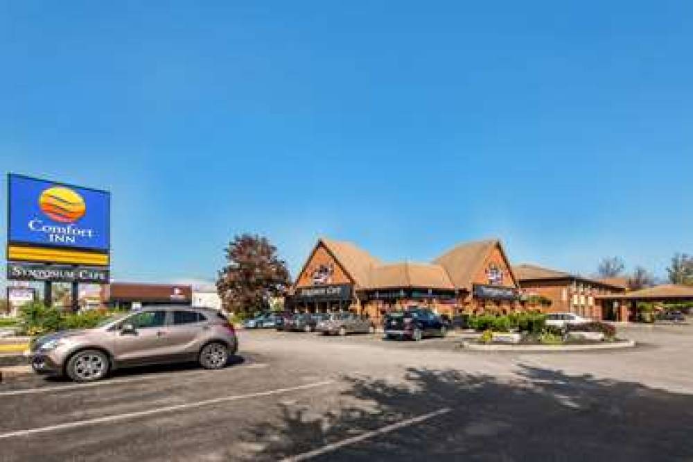 Comfort Inn Brantford 2