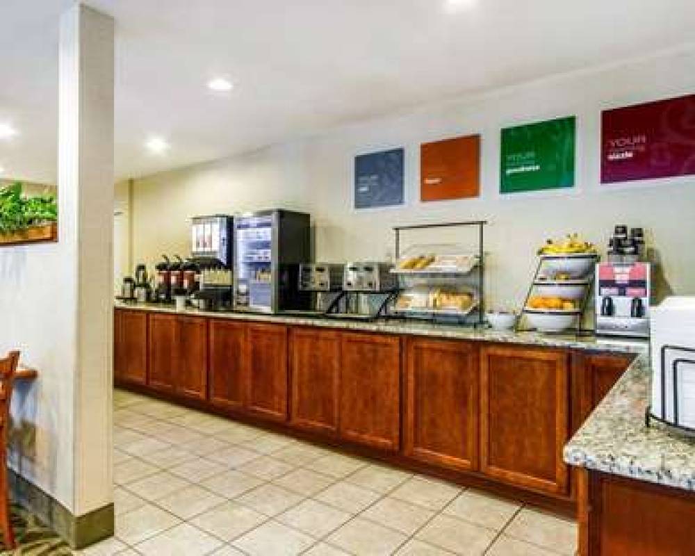 COMFORT INN BRUNSWICK 5