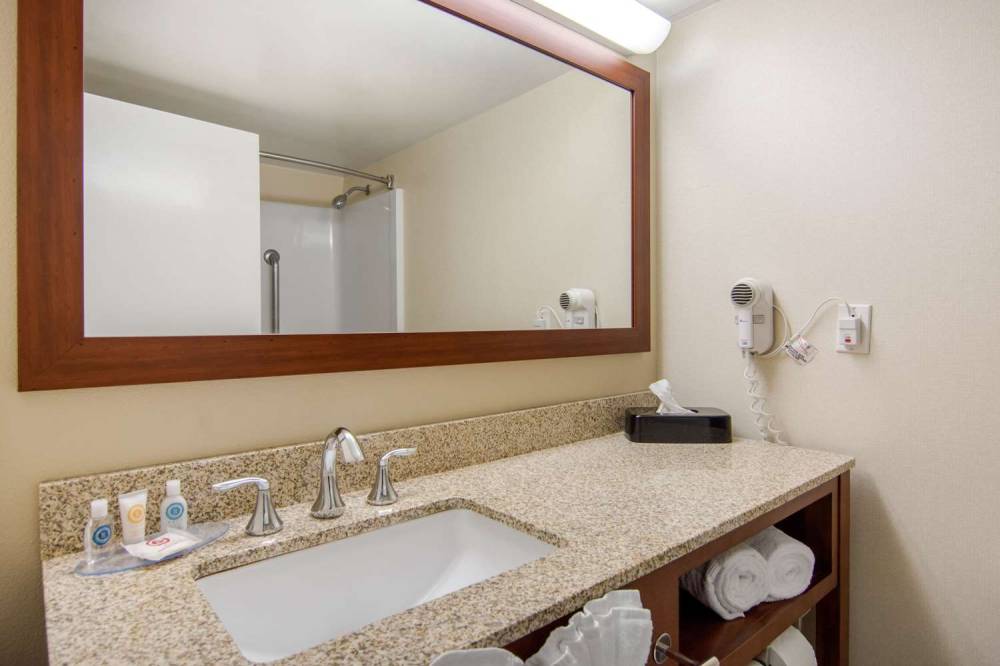 Comfort Inn Chester 10