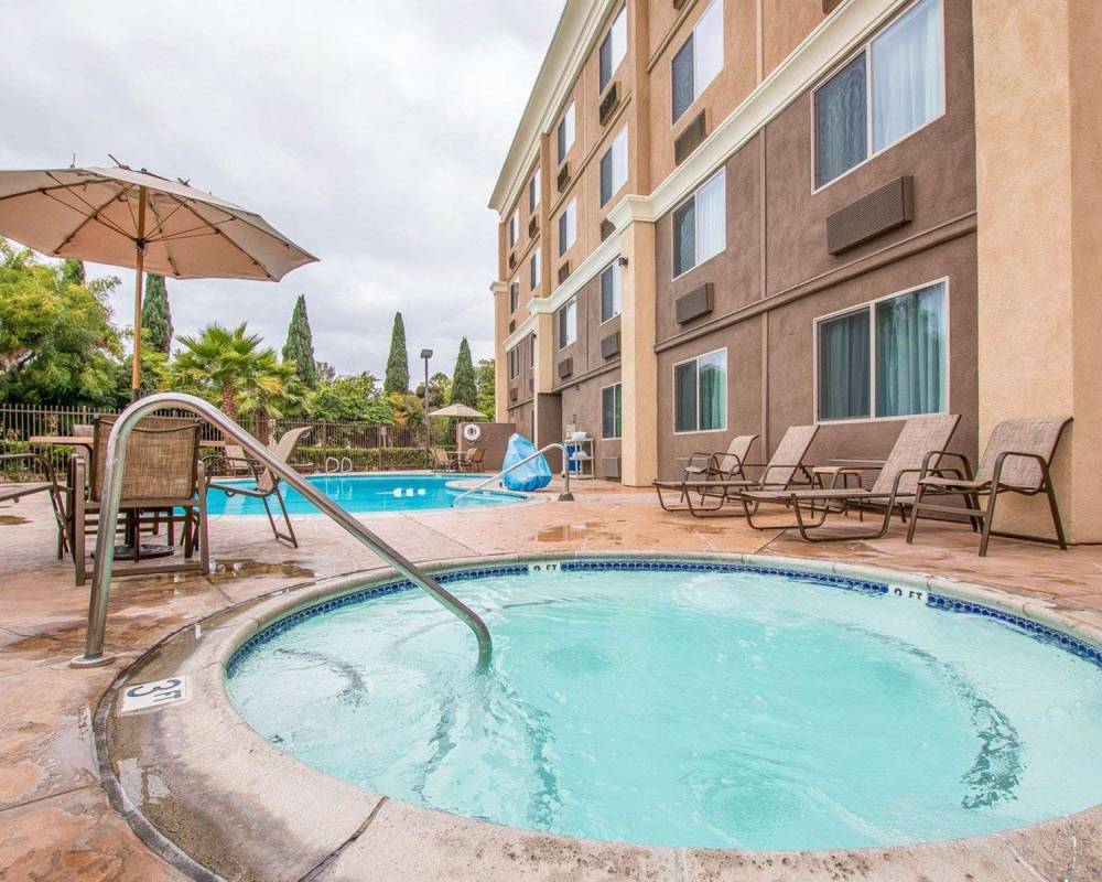 COMFORT INN CHULA VISTA SAN DIEGO S 3