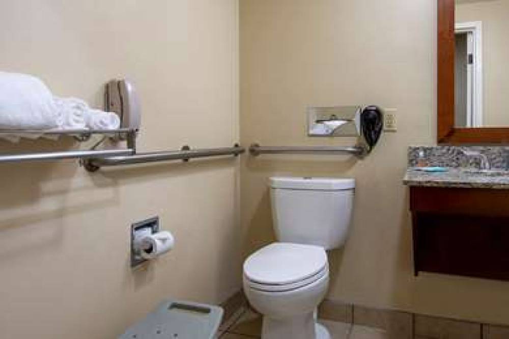 Comfort Inn 8