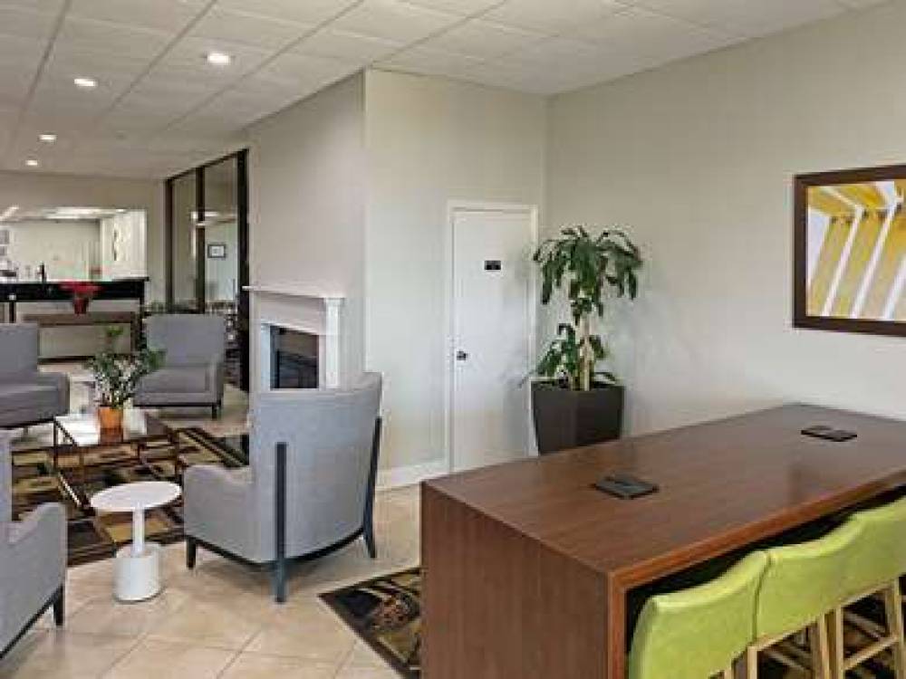 COMFORT INN 9