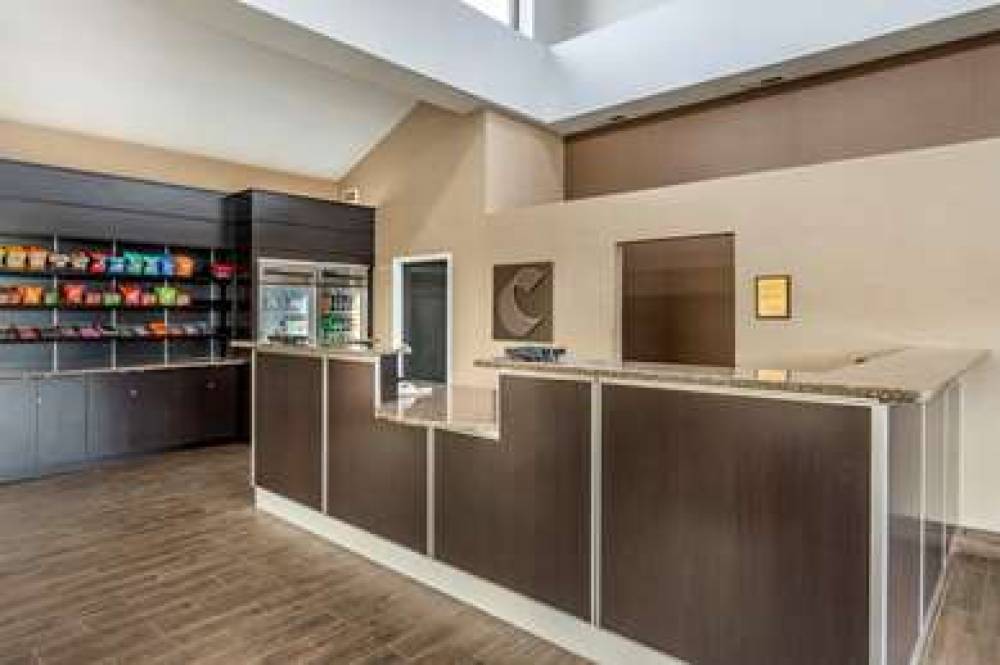 COMFORT INN CINCINNATI NORTHEAST 9