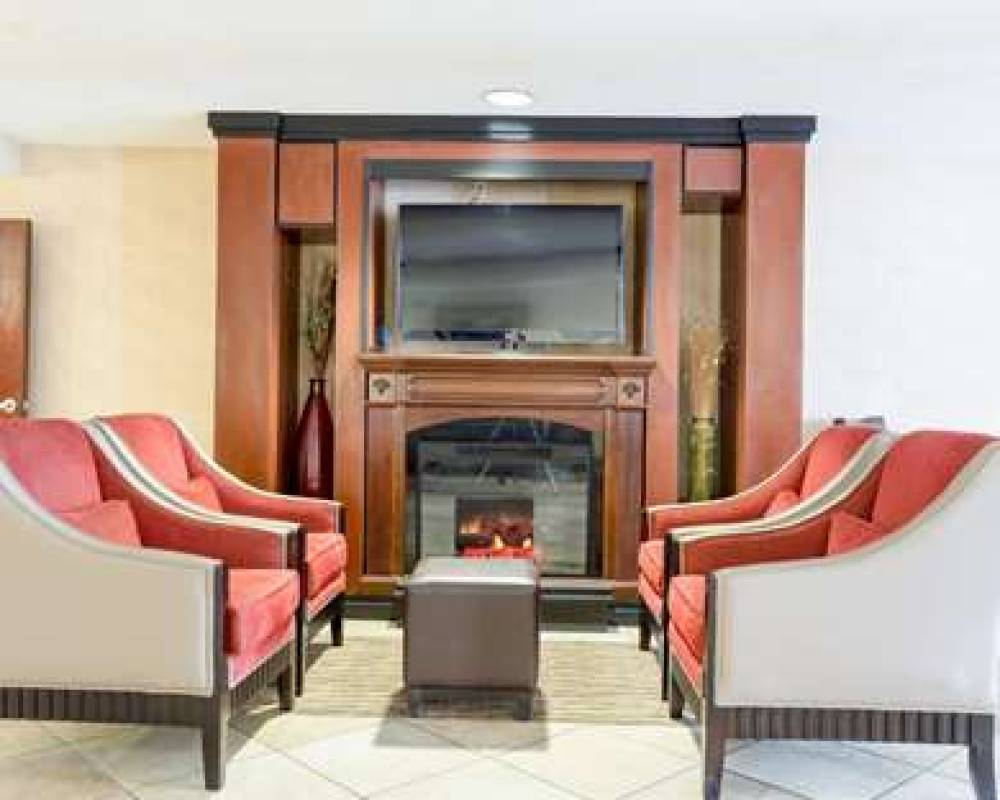 Comfort Inn Civic Center 7