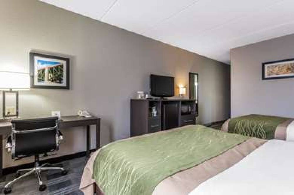 Comfort Inn Cleveland Airport 9