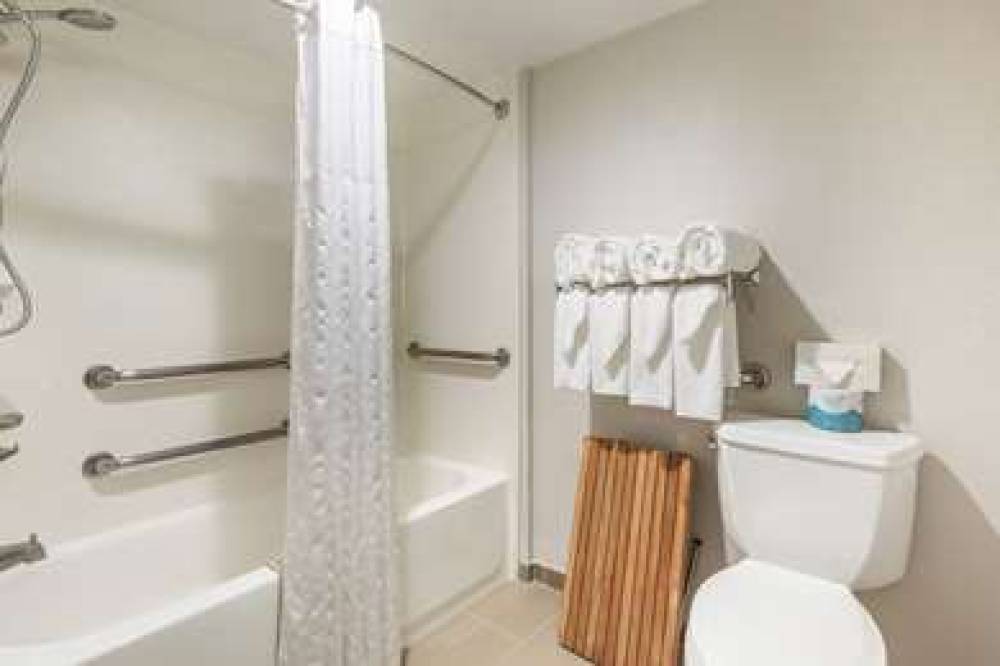Comfort Inn Conference Center 6