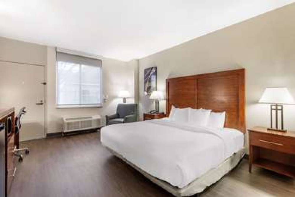 Comfort Inn Conference Center 8