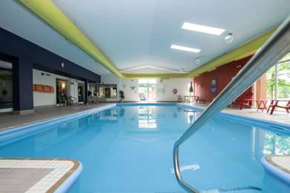 Comfort Inn Cornwall 9