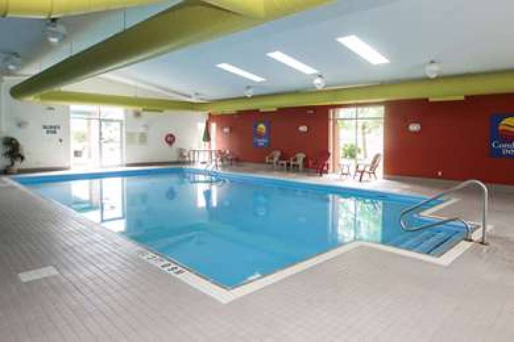Comfort Inn Cornwall 8