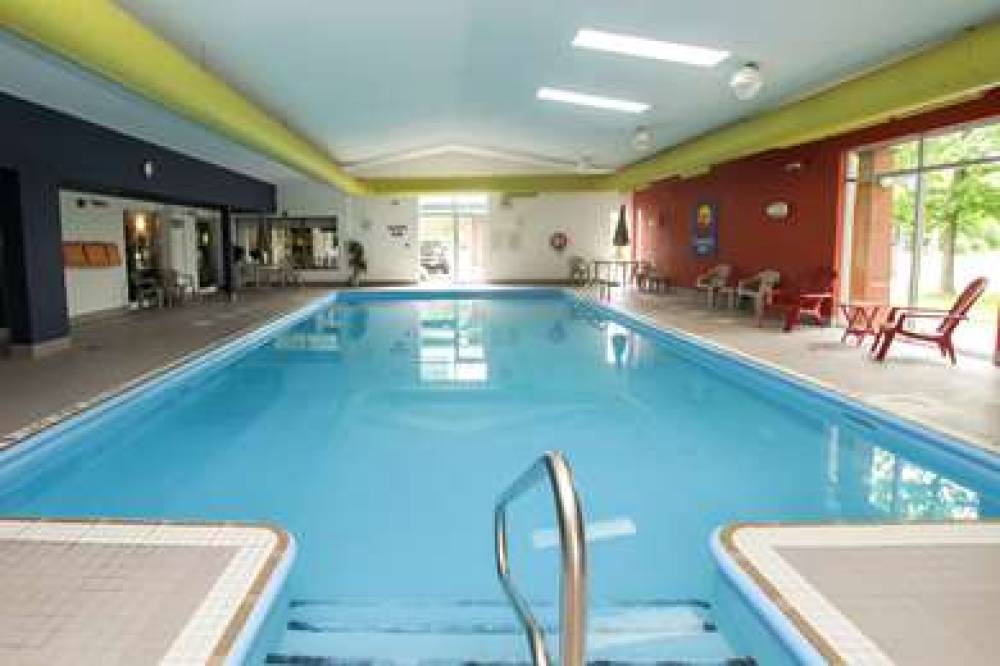 Comfort Inn Cornwall 10