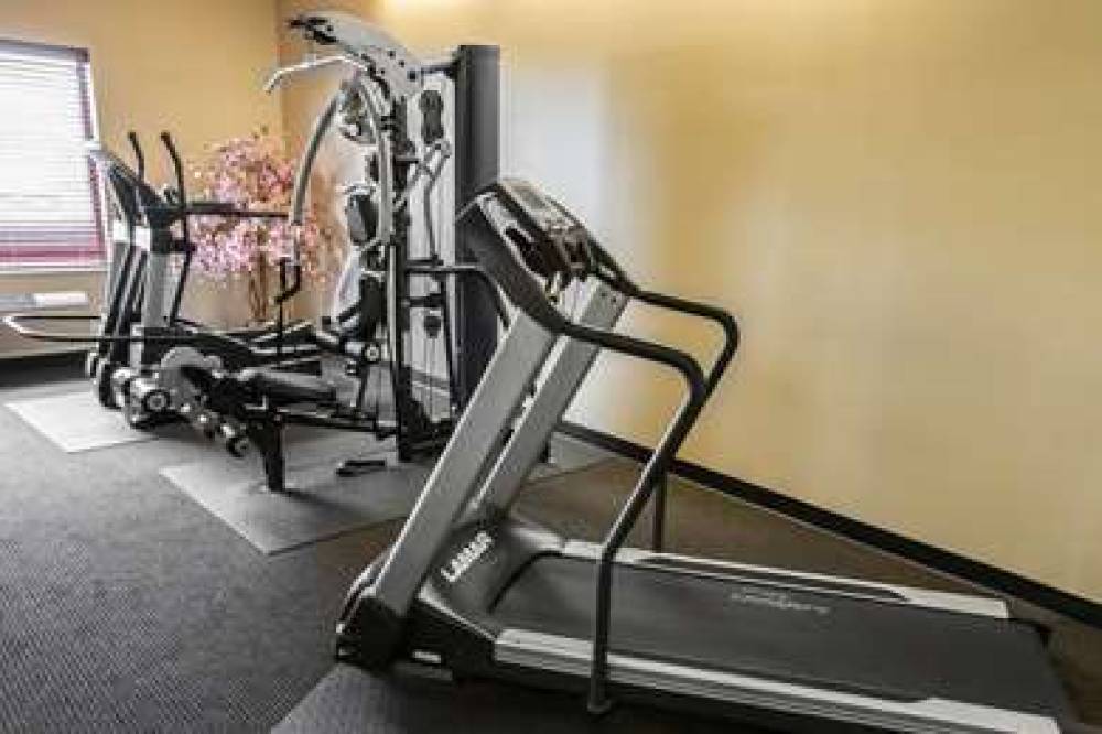 Comfort Inn Crystal Lake 6