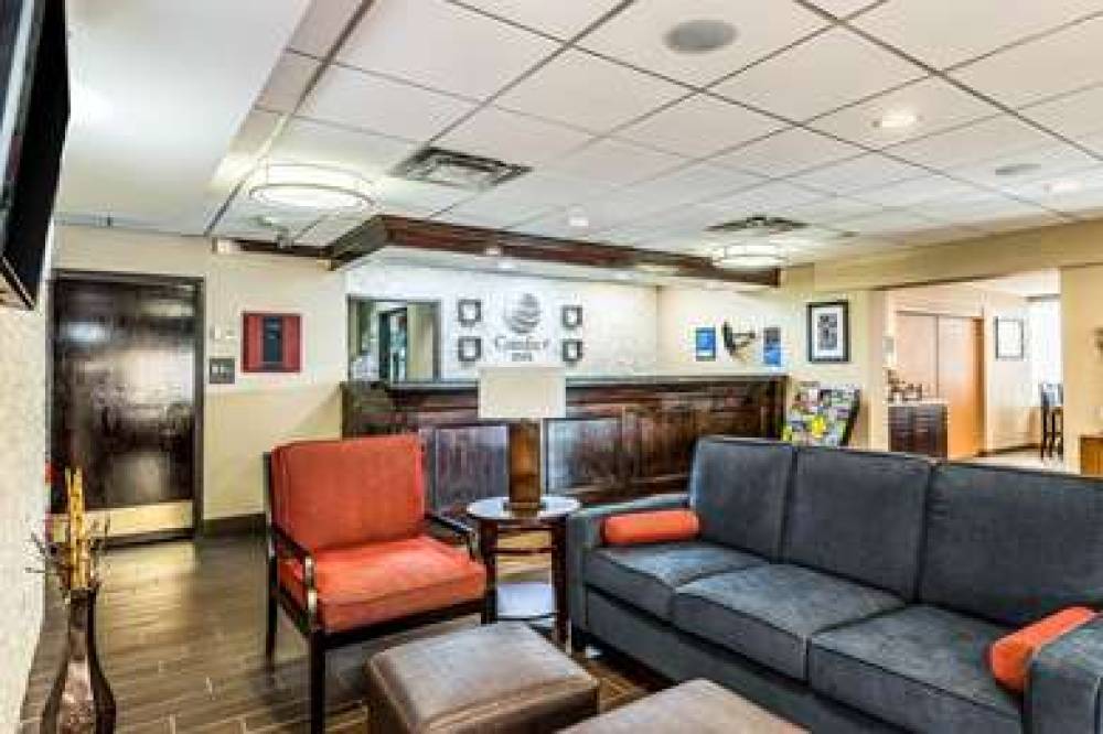Comfort Inn Downtown 8