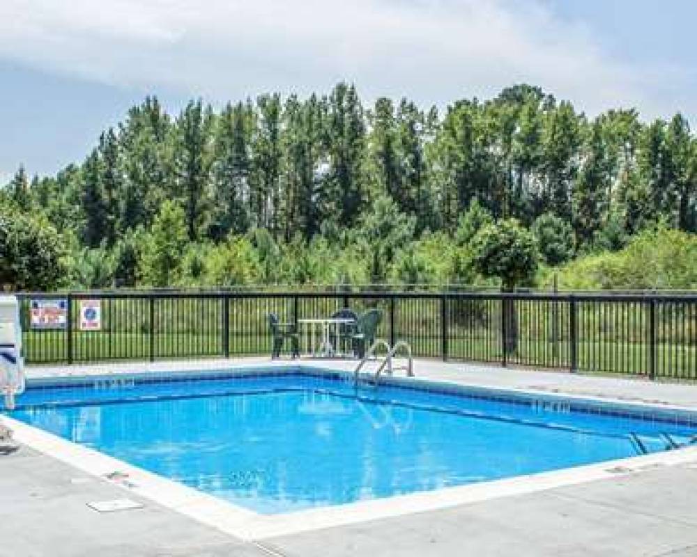 Comfort Inn Dunn 7