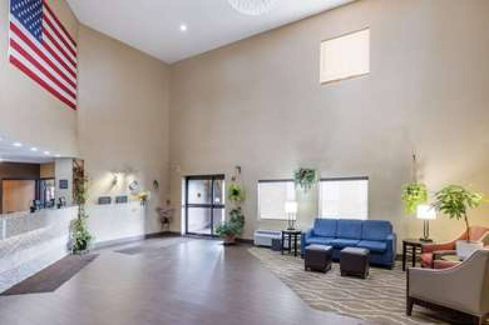 COMFORT INN GRAIN VALLEY -  KANSAS 4