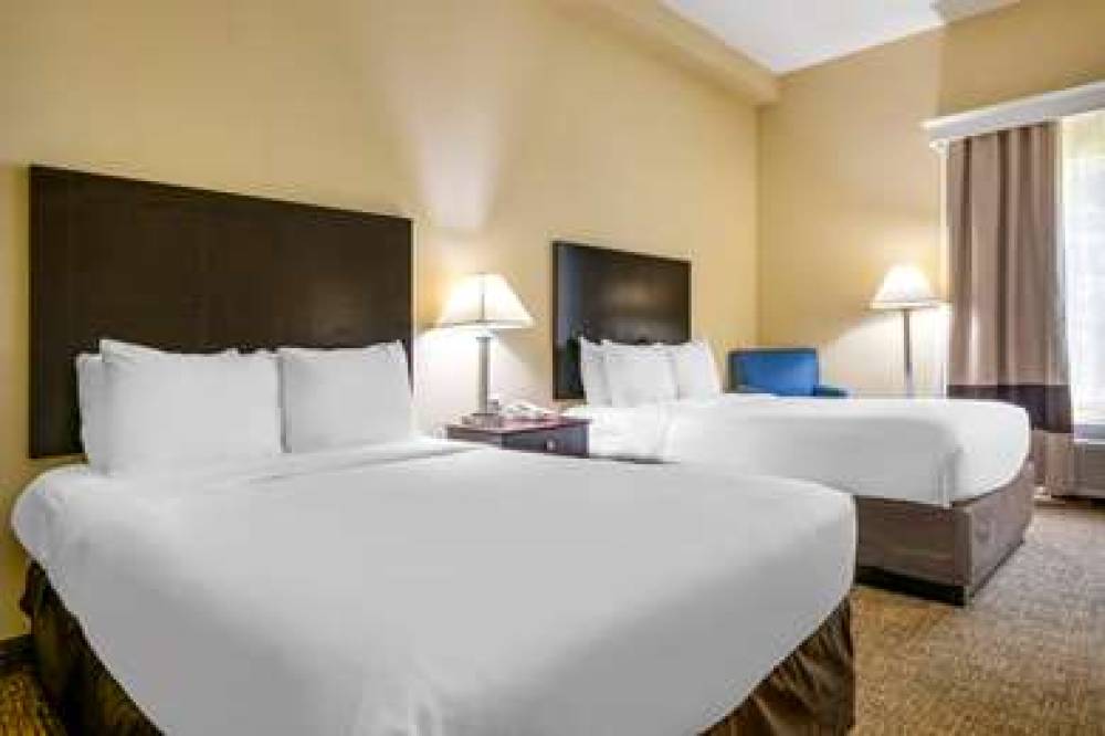 Comfort Inn International 7