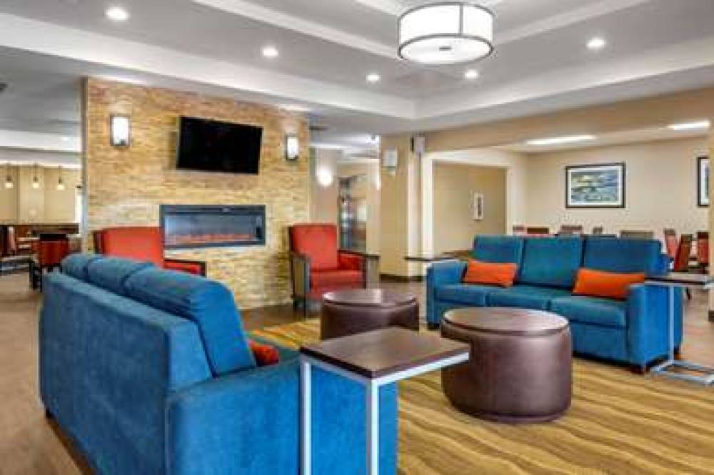 Comfort Inn International 6