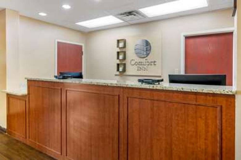 Comfort Inn International 5