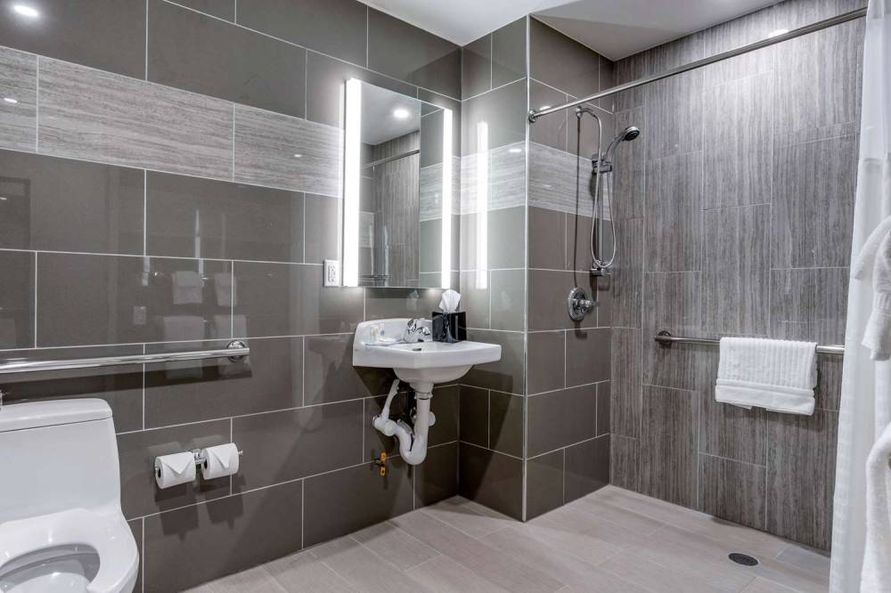 COMFORT INN JFK AIRPORT 1